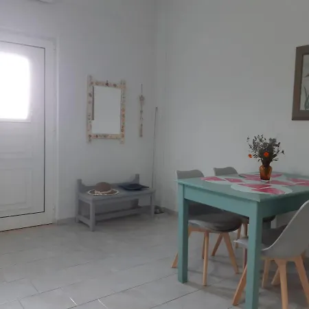 Renovated In Аделианос Кампос